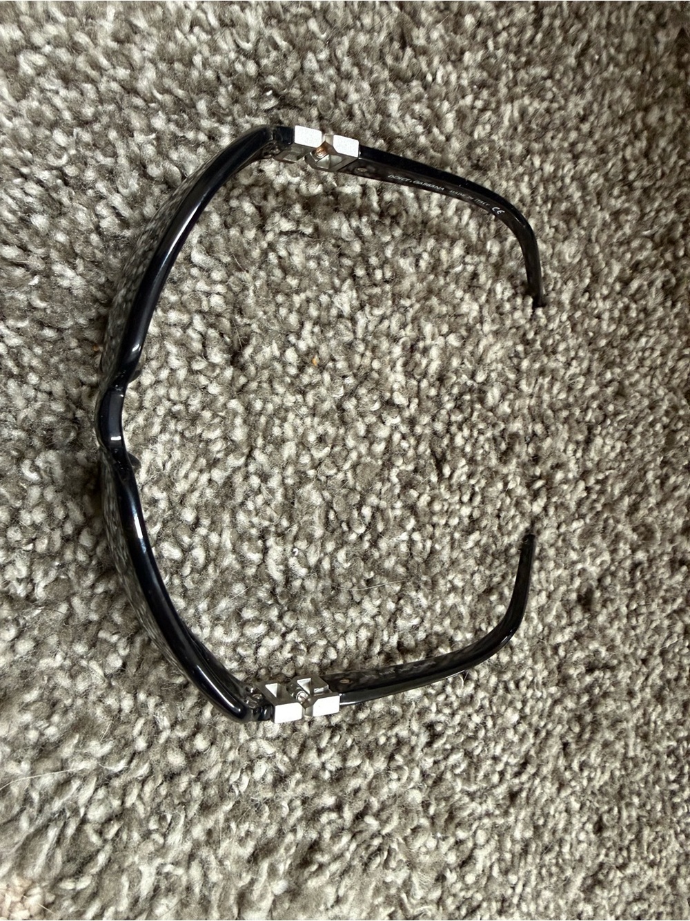 Dolce & Gabbana Vintage Glossy Black Designer Sunglasses - Picture 4 of 7